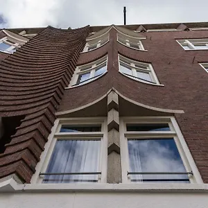 House No 7 הולנד
